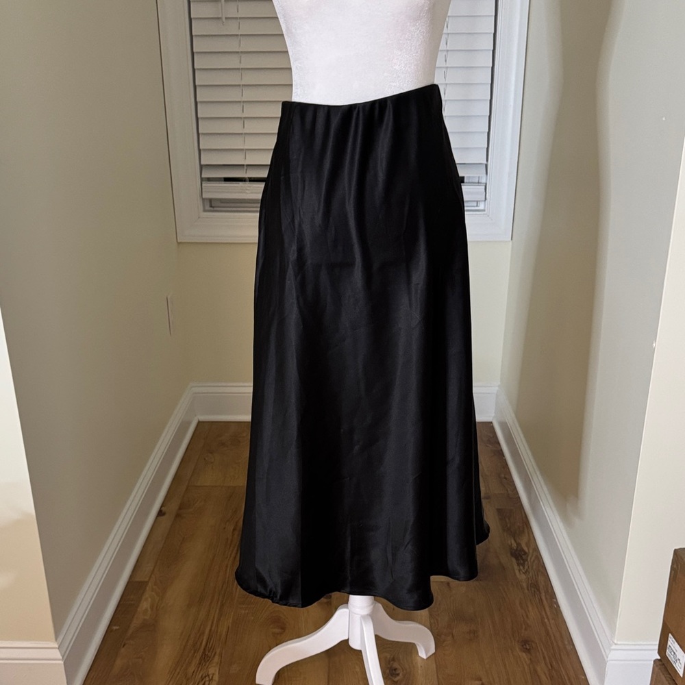 Elegant Black Women's Skirt